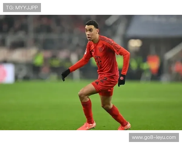 穆夏拉状态爆棚！德国新星再展天赋闪耀绿茵