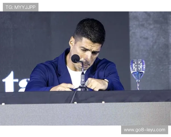 苏亚雷斯退役时间疑曝光,未来动向成焦点 苏亚雷斯退役时间疑曝光,未来动向成焦点